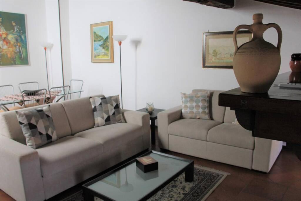 Daisy House: Nice Attic In The Historical Center Saló Exterior foto