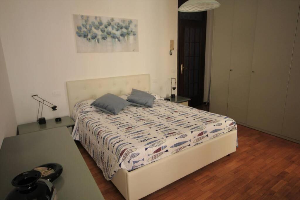 Daisy House: Nice Attic In The Historical Center Saló Exterior foto